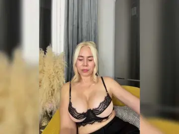 Lunesa  live sex cam