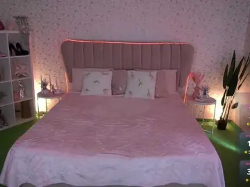 SexyIraa  live sex cam
