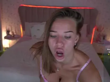 SexyIraa  live sex cam