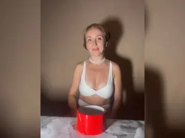 CarolinaPlastic  live sex cam