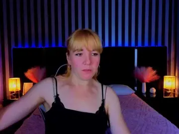 KirraSalute  live sex cam