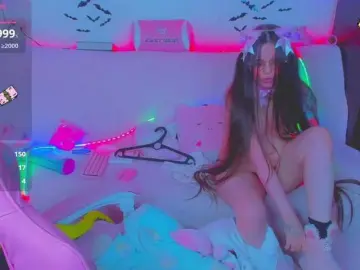 LittleKitsune  live sex cam