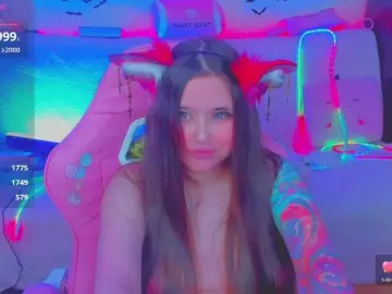 LittleKitsune  live sex cam