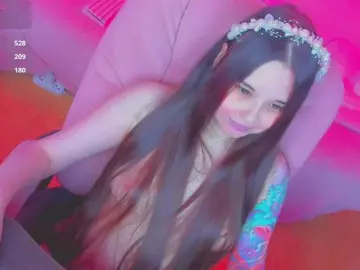 LittleKitsune  live sex cam