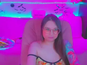 LittleKitsune  live sex cam