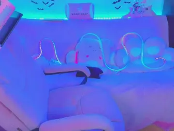 LittleKitsune  live sex cam