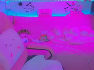 LittleKitsune  live sex cam