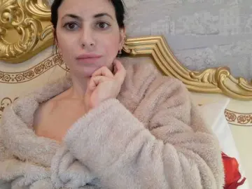 Rosalinda37  live sex cam