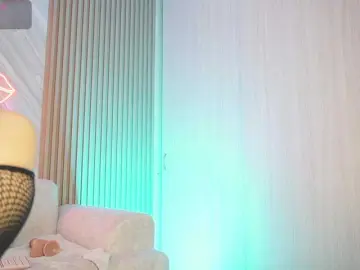 Brunasanoliv  live sex cam