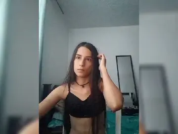 Dannali22  live sex cam