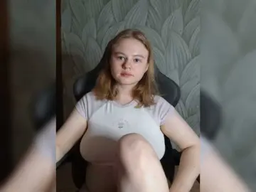 Kitty-Rain  live sex cam