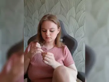 Kitty-Rain  live sex cam