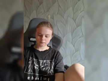 Kitty-Rain  live sex cam