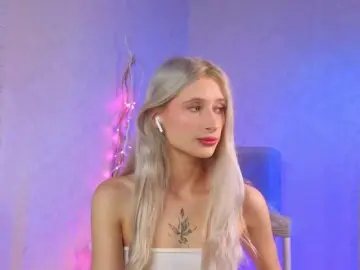 LuxuryBarbie  live sex cam