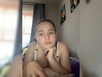 RiaLowelyt  live sex cam