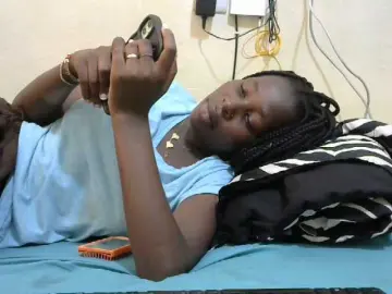 Tightpussie1  live sex cam