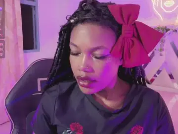 Cristalbroke-tay  live sex cam