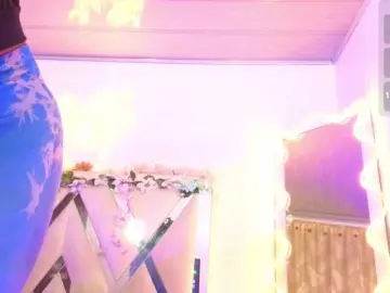 Cristalbroke-tay  live sex cam
