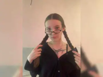 AnyaBerG  live sex cam