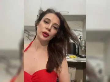 Azilanomi  live sex cam