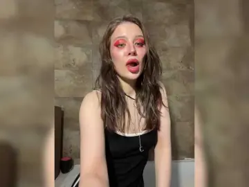 Azilanomi  live sex cam