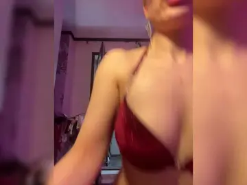 Azilanomi  live sex cam