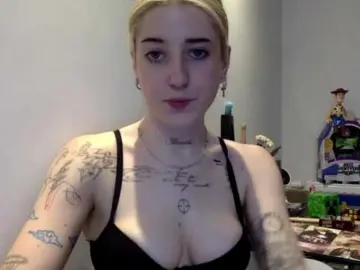 EmmyHot  live sex cam