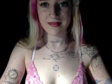 EmmyHot  live sex cam