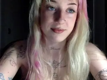 EmmyHot  live sex cam