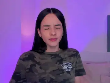 HannahJames  live sex cam