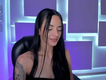 HannahJames  live sex cam