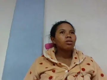 Juliah1a  live sex cam