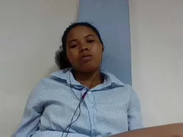 Juliah1a  live sex cam