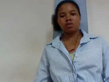 Juliah1a  live sex cam