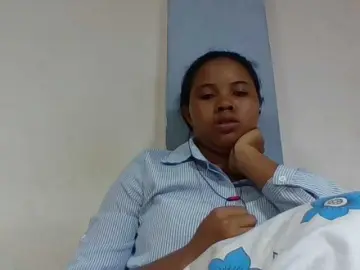 Juliah1a  live sex cam