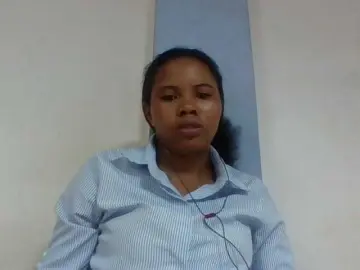 Juliah1a  live sex cam
