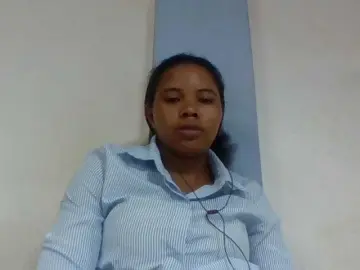 Juliah1a  live sex cam