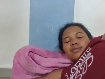 Juliah1a  live sex cam