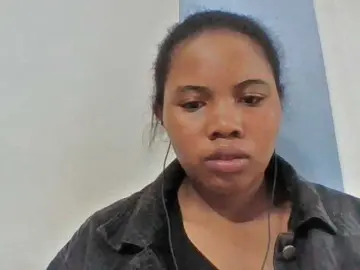 Juliah1a  live sex cam