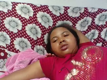 Juliah1a  live sex cam