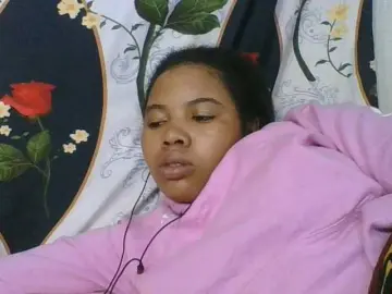 Juliah1a  live sex cam