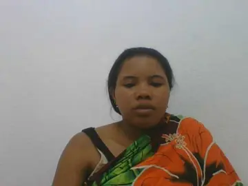 Juliah1a  live sex cam