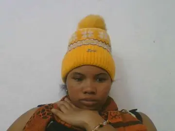 Juliah1a  live sex cam