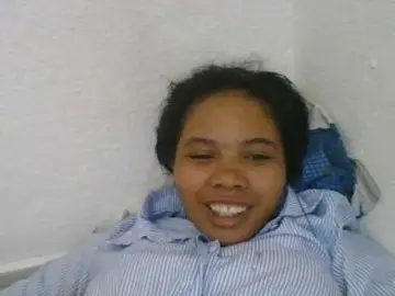 Juliah1a  live sex cam