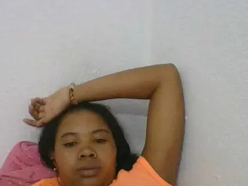 Juliah1a  live sex cam