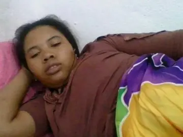 Juliah1a  live sex cam