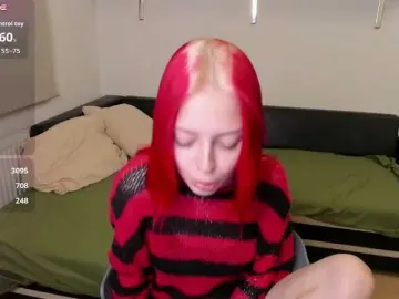 PetiteLIa  live sex cam