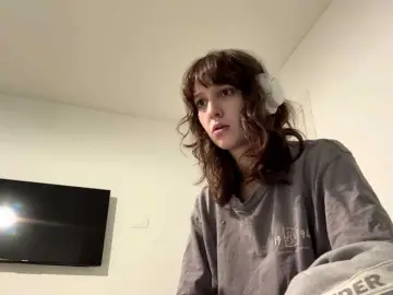 SunniCunningan  live sex cam