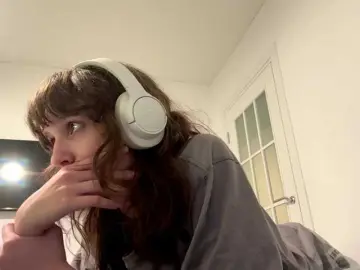 SunniCunningan  live sex cam