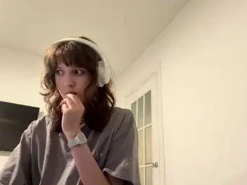 SunniCunningan  live sex cam